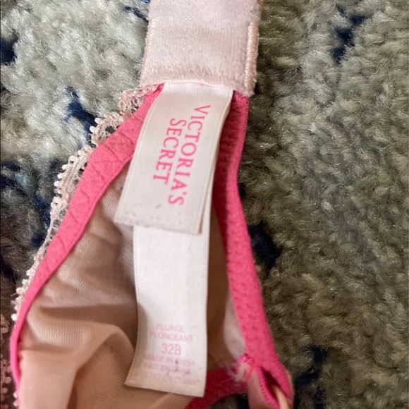 Victoria’s Secret Bra 32B - Picture 4 of 4
